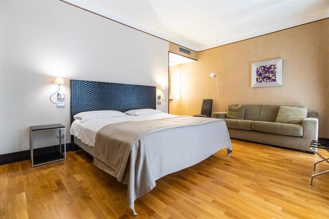 Mh Design Hotel Neapol Zewnętrze zdjęcie