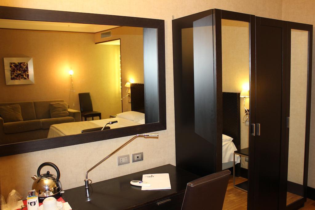 Mh Design Hotel Neapol Zewnętrze zdjęcie