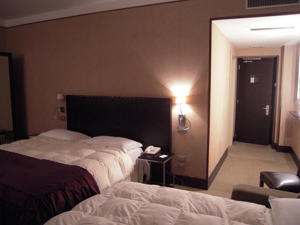 Mh Design Hotel Neapol Zewnętrze zdjęcie