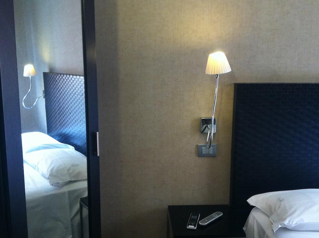 Mh Design Hotel Neapol Zewnętrze zdjęcie
