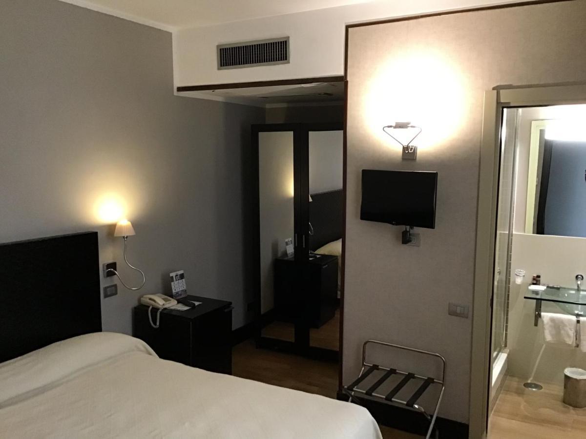 Mh Design Hotel Neapol Zewnętrze zdjęcie