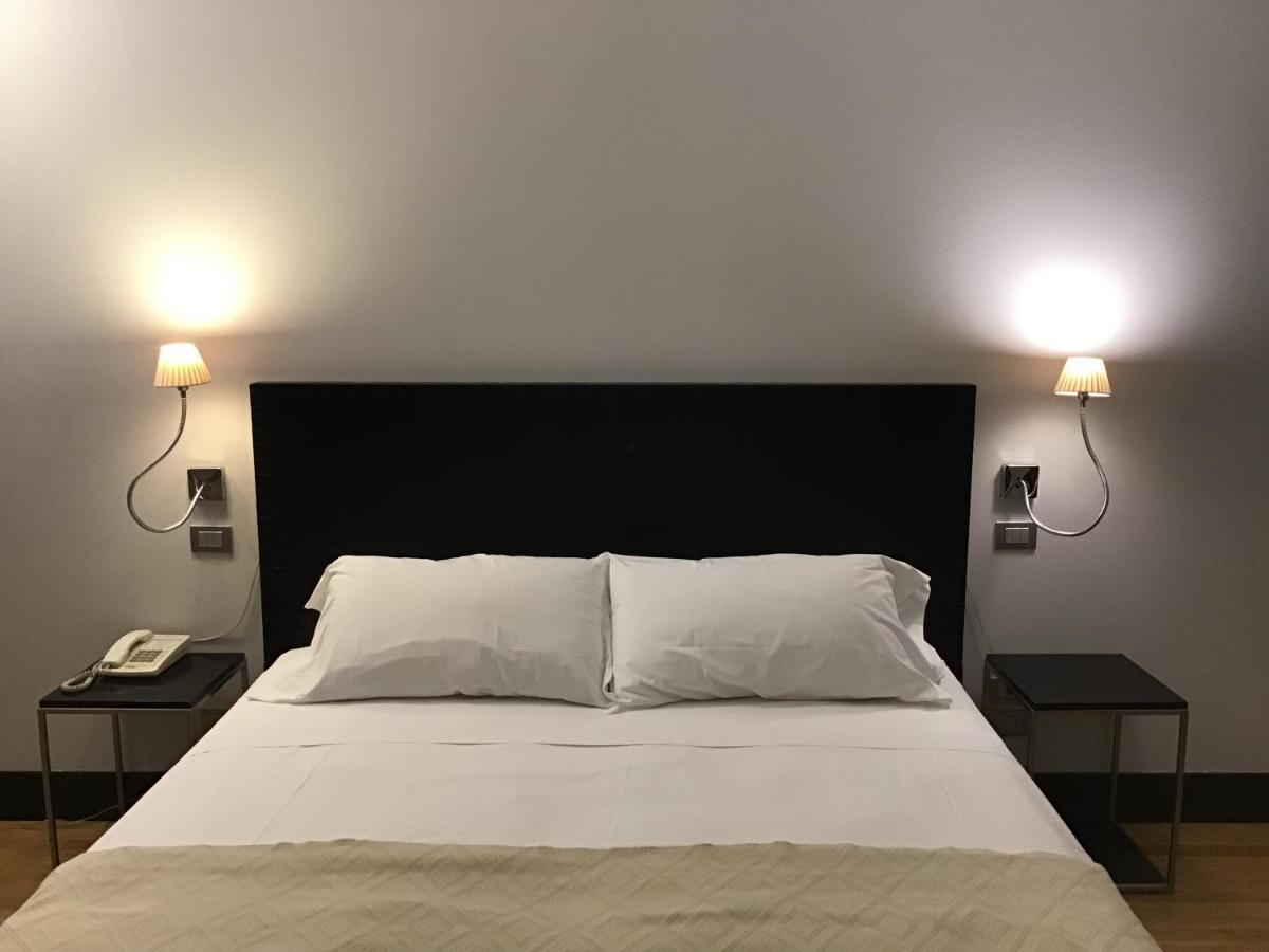 Mh Design Hotel Neapol Zewnętrze zdjęcie