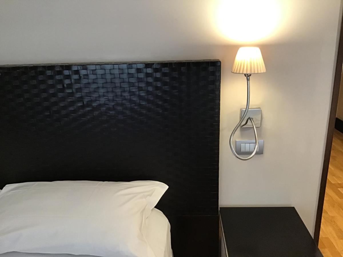 Mh Design Hotel Neapol Zewnętrze zdjęcie