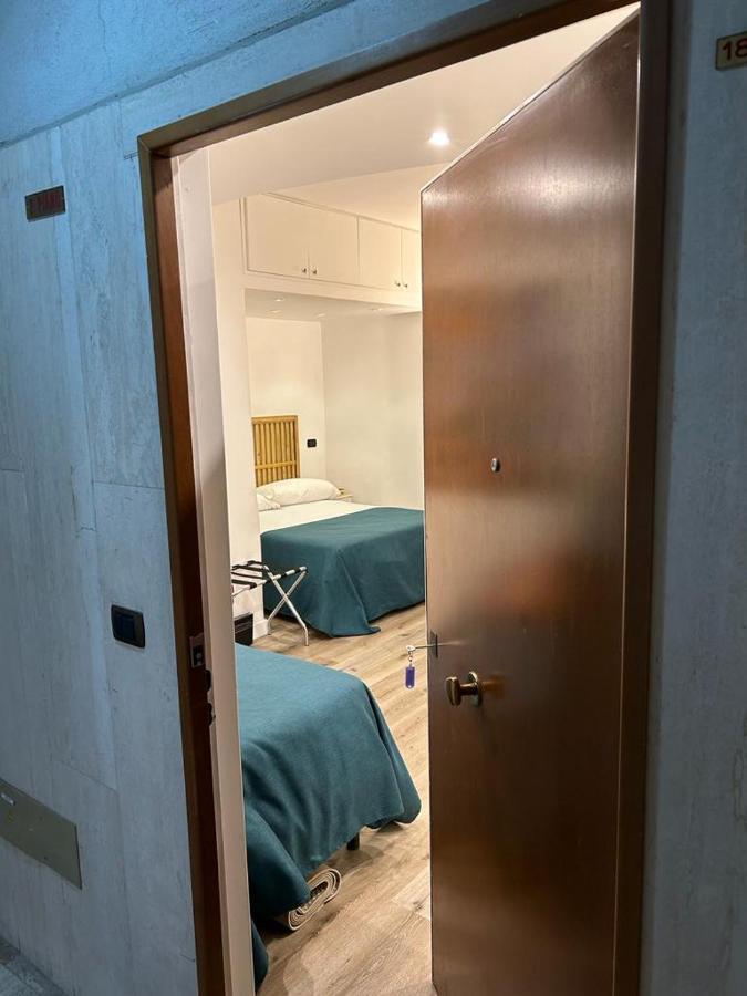 Mh Design Hotel Neapol Zewnętrze zdjęcie