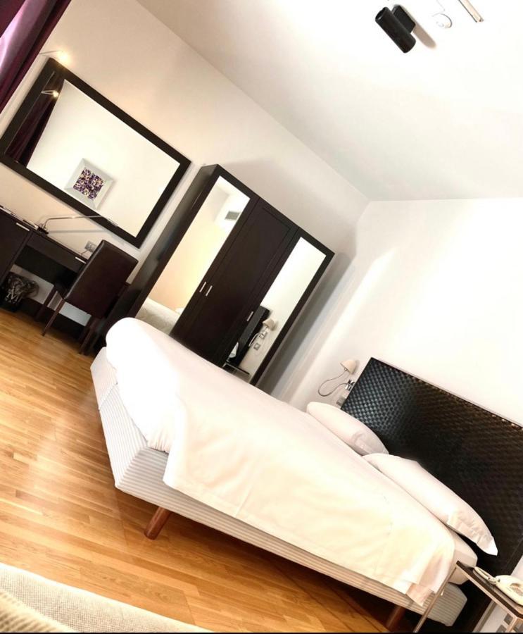 Mh Design Hotel Neapol Zewnętrze zdjęcie