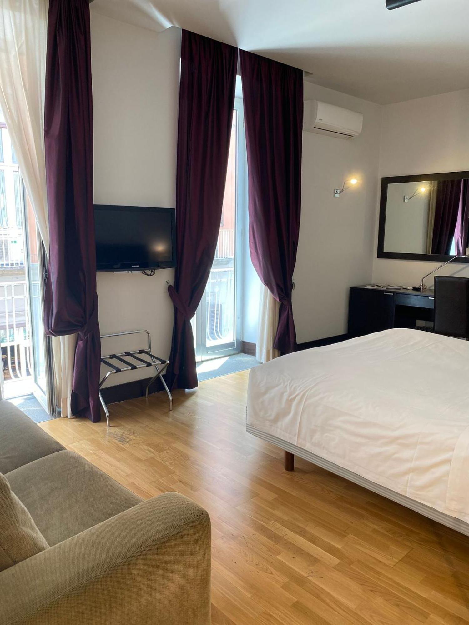 Mh Design Hotel Neapol Zewnętrze zdjęcie