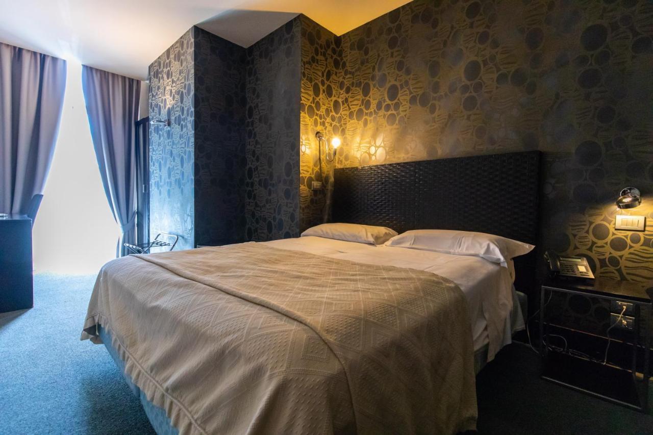 Mh Design Hotel Neapol Zewnętrze zdjęcie